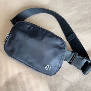 Lululemon Everywhere Belt Bag 1L Black Crossbody Waist Bag